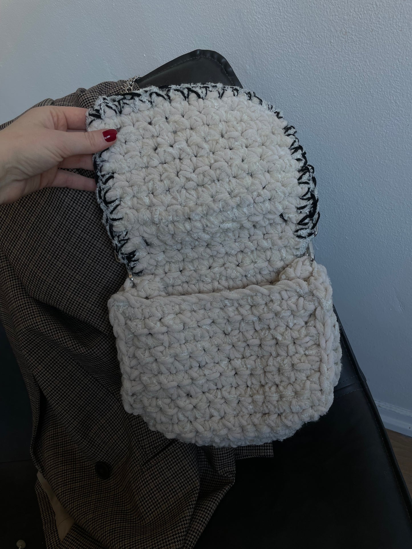 Louise Handbag Medium